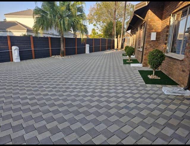 3 BEDROOM HOUSE FOR SALE IN THE ORCHARDS